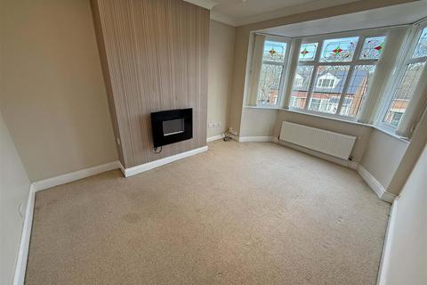 2 bedroom flat to rent, Queen Alexandra, Road West, North Shields