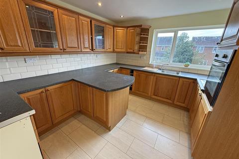 2 bedroom flat to rent, Queen Alexandra, Road West, North Shields