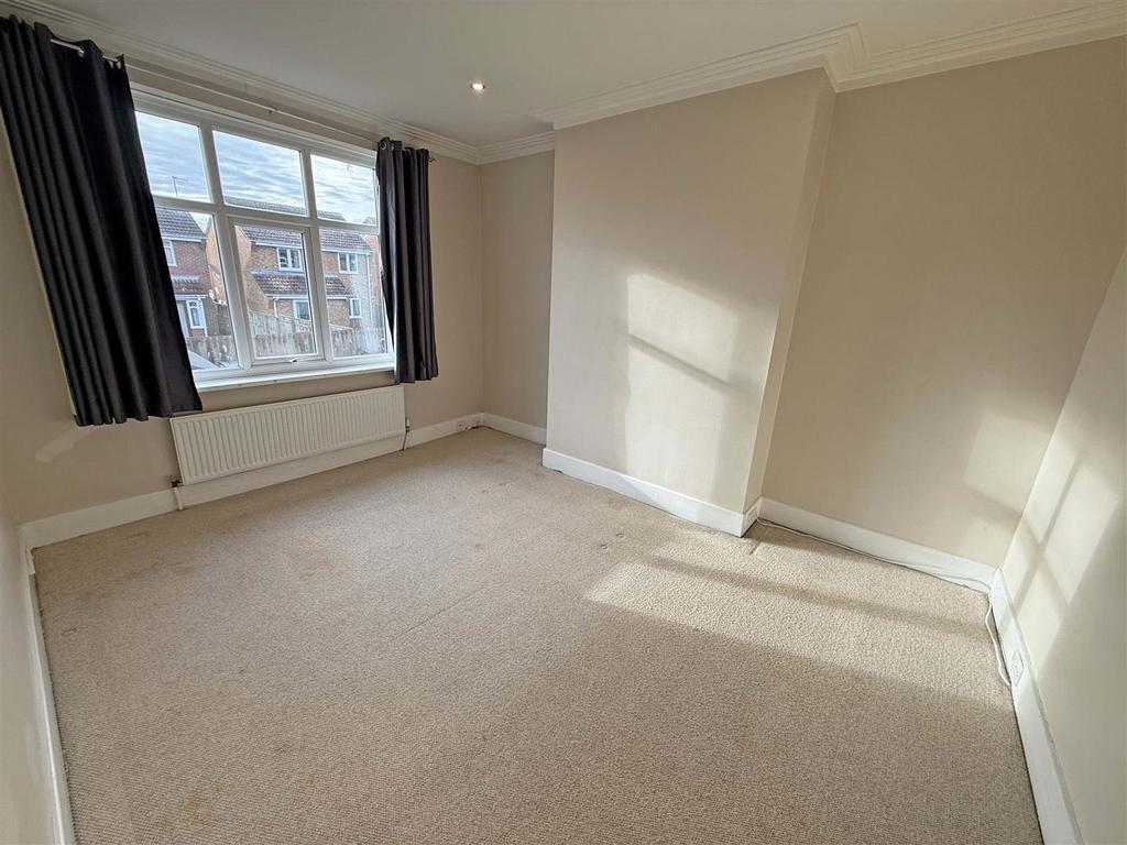 Bedrooom 1.jpg