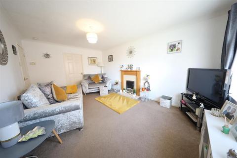 1 bedroom bungalow for sale, The Queensway, Hull