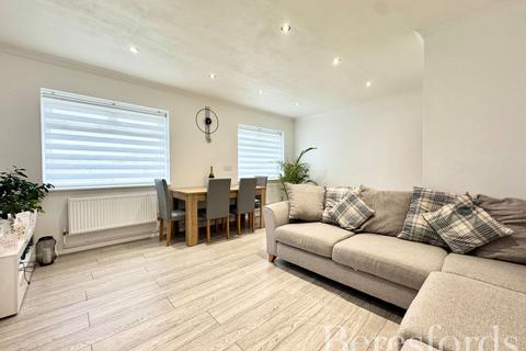 2 bedroom maisonette for sale, Claremont Road, Hornchurch, RM11