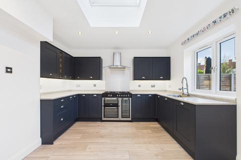 4 bedroom semi-detached house for sale, Penhill Road, Bexley DA5