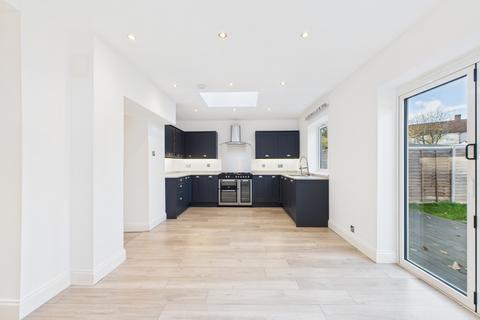 4 bedroom semi-detached house for sale, Penhill Road, Bexley DA5