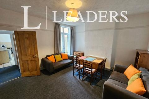 4 bedroom terraced house to rent, Stoneleigh Road, CV8