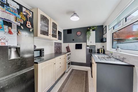 2 bedroom terraced house for sale, Lonsdale Avenue, Stockport SK5