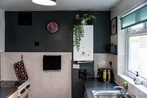 2 bedroom terraced house for sale, Lonsdale Avenue, Stockport SK5
