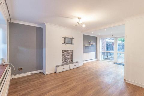 3 bedroom terraced house to rent, Belsize Road, Hemel Hempstead, HP3