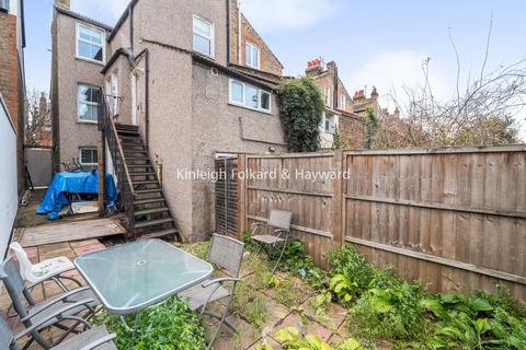 4 bedroom property to rent, Gilbey Road, London, SW17