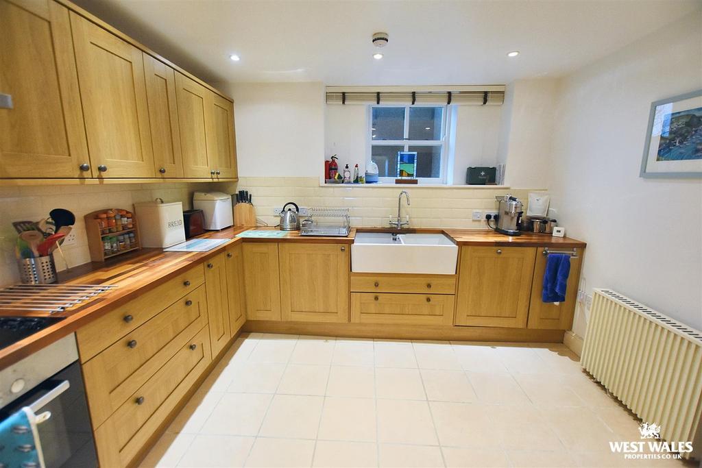 11 - 2025-11-17 T124906.596.jpg