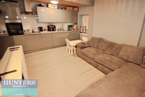 2 bedroom semi-detached house to rent, Moorside Road, Bradford, West Yorkshire, BD2