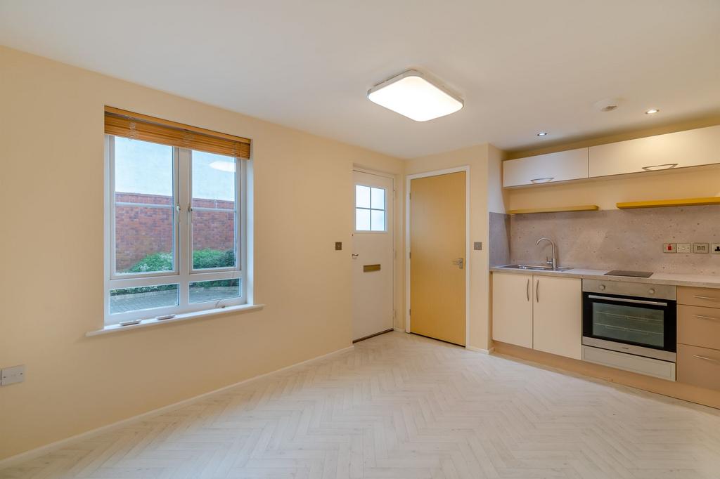 Kitchen/reception