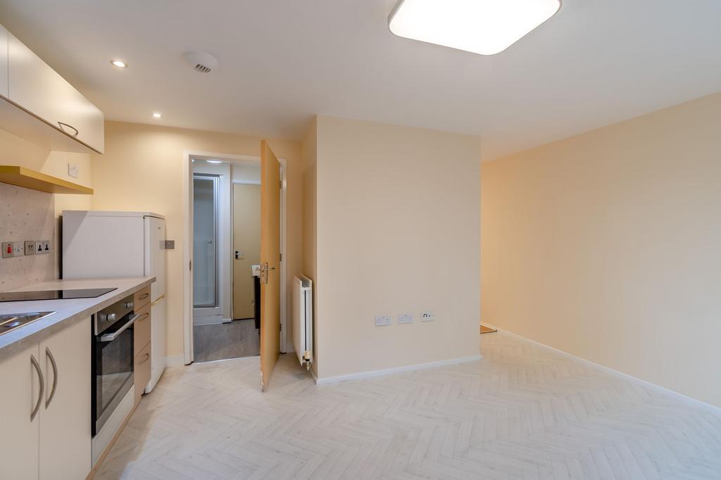 Kitchen/reception
