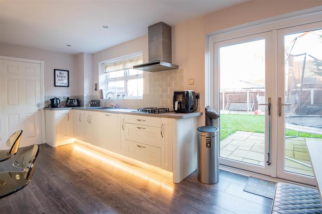 Kitchen / Diner