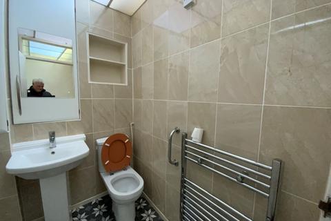 2 bedroom end of terrace house for sale, 13 Green Court, 643 Fox Hollies Road, Hall Green, Birmingham, B28 9DP