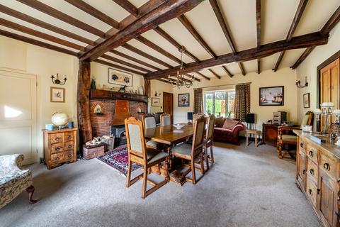 5 bedroom detached house for sale, Old Odiham Road, Alton, Hampshire, GU34