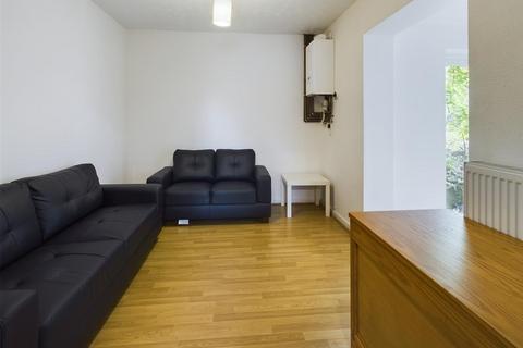 6 bedroom semi-detached house to rent, Horton Road, Brighton