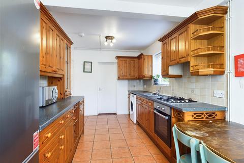 6 bedroom semi-detached house to rent, Horton Road, Brighton