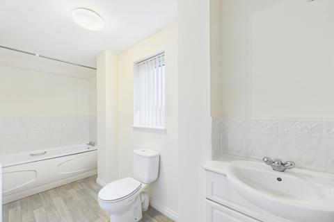 5 bedroom end of terrace house to rent, Silver Hill, Hampton Centre, PE7