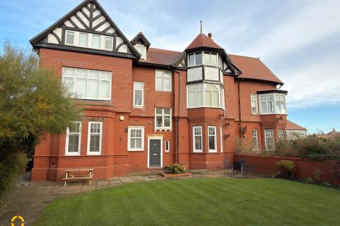 undefined, Clifton Drive South, Lytham St. Annes, FY8