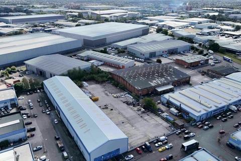 Distribution warehouse to rent, Long Wood Rd Manchester M17 1PZ