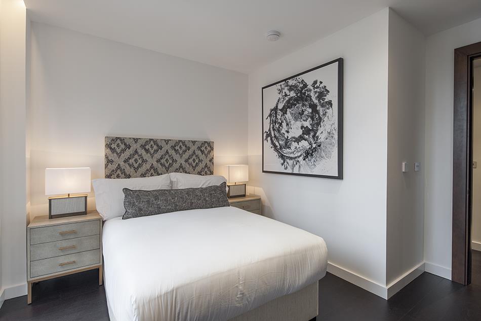 Thornes House - Bed 2.jpg