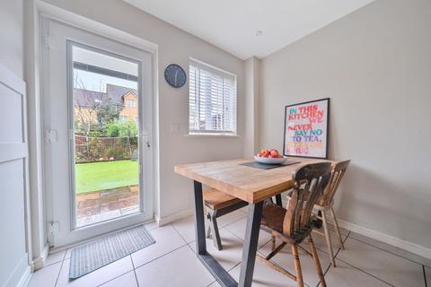 undefined, Kenwyn Close, Bedford