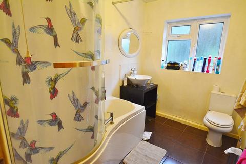 3 bedroom semi-detached house to rent, Melbourne Road, WD23, Bushey, WD23