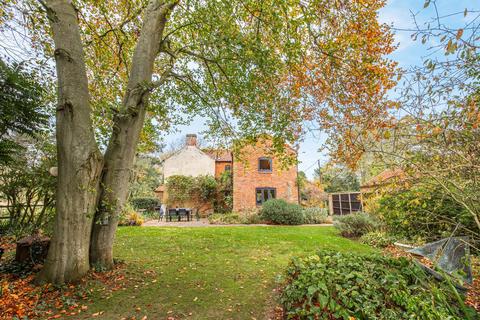 undefined, Beautiful Brick and Flint Cottage in Swanton Abbott