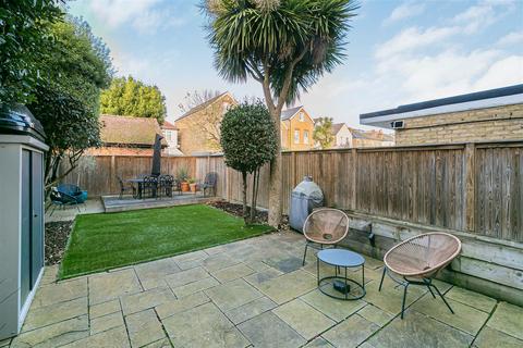undefined, St. Albans Road, Kingston Upon Thames KT2
