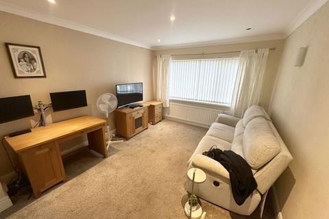 4 bedroom semi-detached house for sale, Pear Tree Crescent, Shirley
