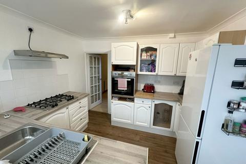 4 bedroom semi-detached house for sale, Pear Tree Crescent, Shirley