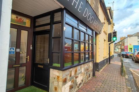 Shop to rent - 1B Ala Road, Pwllheli