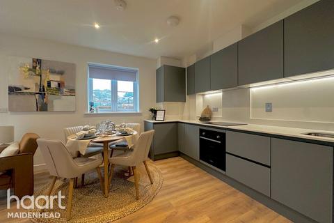 undefined, Periwinkle Close, High Wycombe