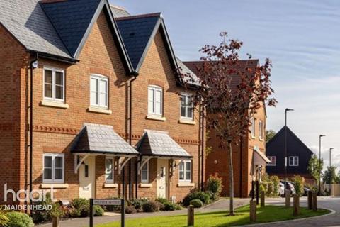 undefined, Periwinkle Close, High Wycombe