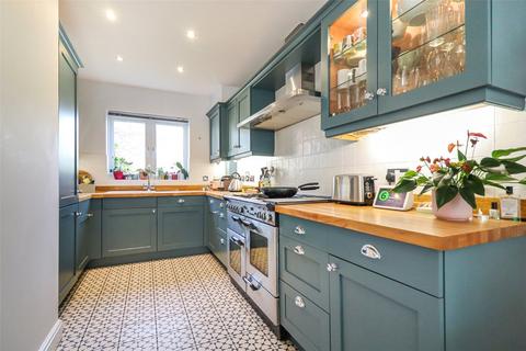 undefined, Farriers Close, Fleet GU52