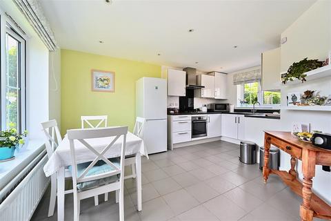 3 bedroom detached house for sale, Charlwood Drive, Henfield