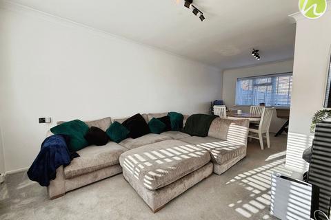 2 bedroom end of terrace house for sale, Abbotts Drive, Stanford-Le-Hope, SS17