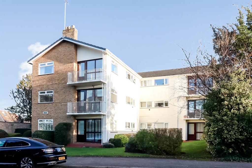 2-bed-apartment-lansdown16.jpg