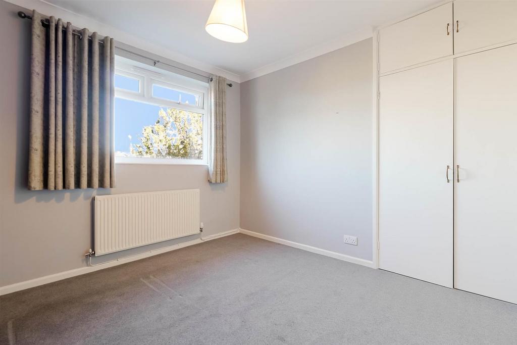 2-bed-apartment-lansdown6.jpg