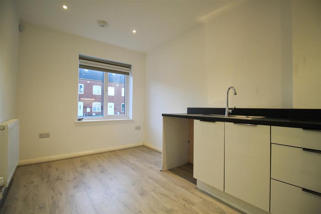 Kitchen...jpg