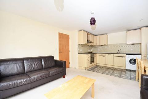 2 bedroom flat to rent, St Georges Way, Peckham Rye, London, SE15