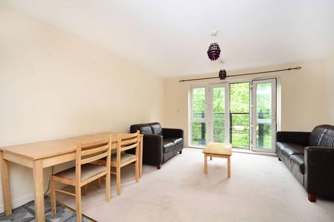 2 bedroom flat to rent, St Georges Way, Peckham Rye, London, SE15