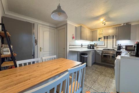 undefined, Cannon Close, Newark NG24