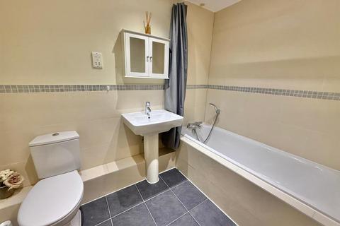 2 bedroom flat to rent, Casel Court, Brightwen Grove, Stanmore HA7