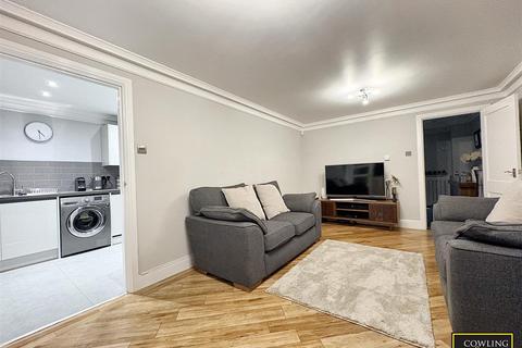 3 bedroom terraced house for sale, Ulting Way, Wickford