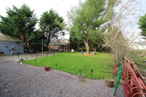 undefined, Llanharry, Pontyclun, Rhondda Cynon Taff. CF72 9LW
