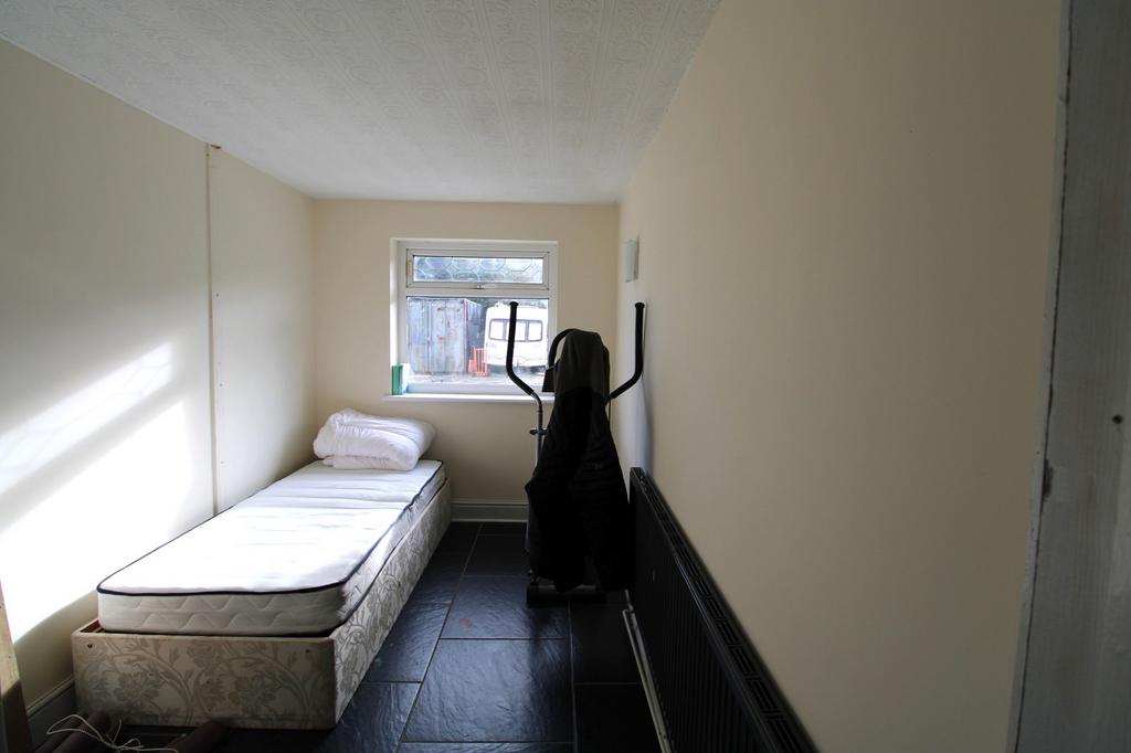 Bedroom 4/Study