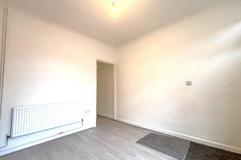 3 bedroom terraced house for sale, LUTON, LU2
