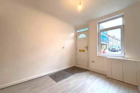 3 bedroom terraced house for sale, LUTON, LU2