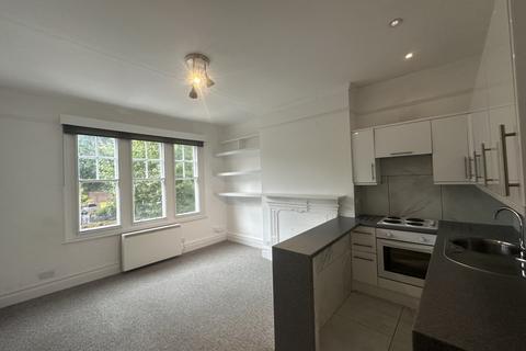 undefined, 49a The Grove, Finchley Central